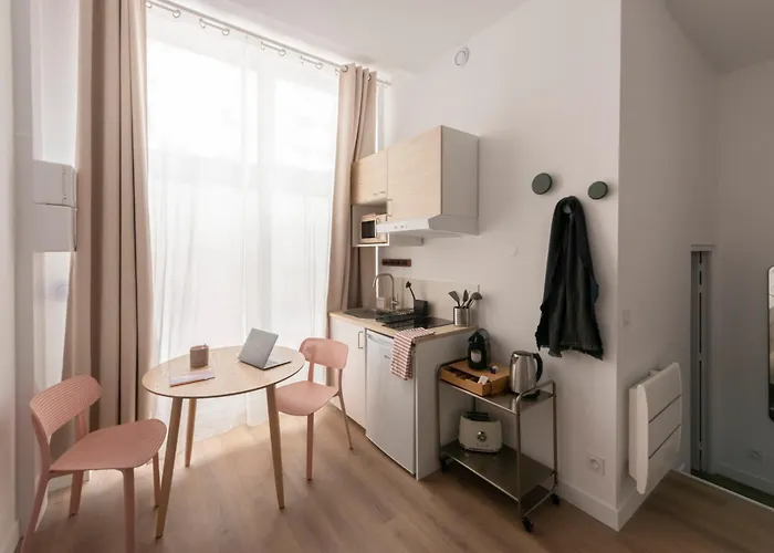 Apartament Modern In The 10th District *