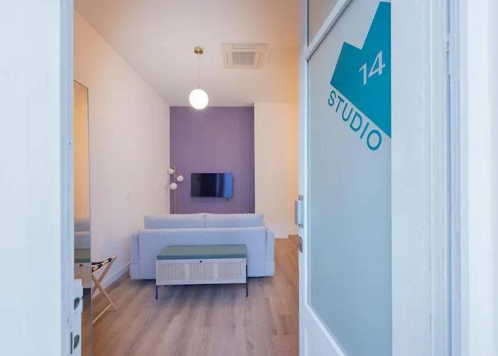 Modern In The 10th District *
