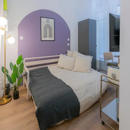 דירה Modern In The 10th District *