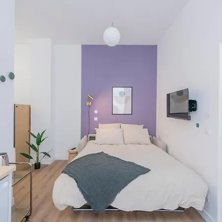 Modern In The 10th District Paris