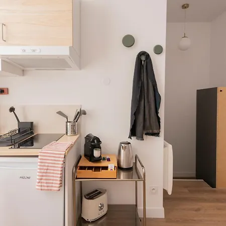 Modern In The 10th District *