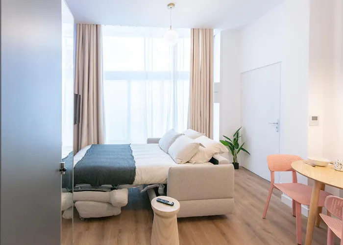 Modern In The 10th District Διαμέρισμα