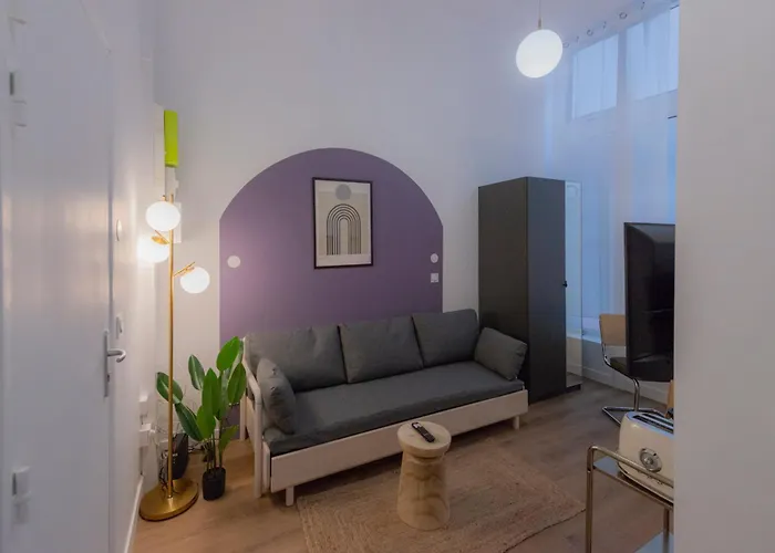 Modern In The 10th District Parigi